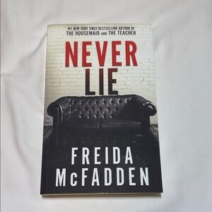 Never Lie by Freida McFadden Book
